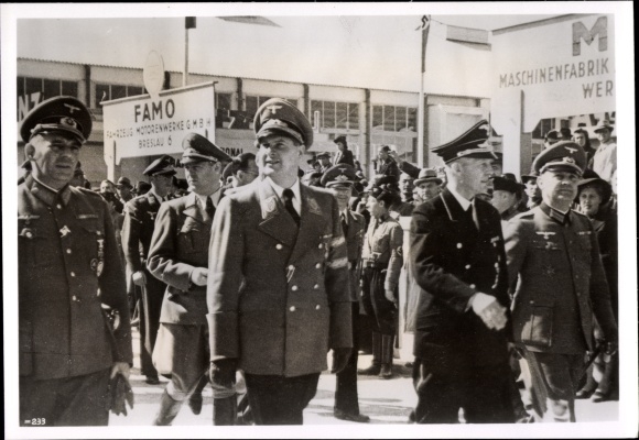 Photo Hoffmann, H., Vienna Autumn Fair, Reichsleiter v. Schirach, Major General Schell, Famo, 1941