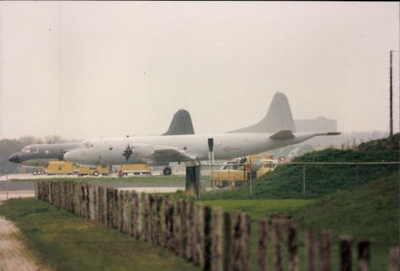 Set von 71 Fotos Flugzeuge und  Hubschrauber