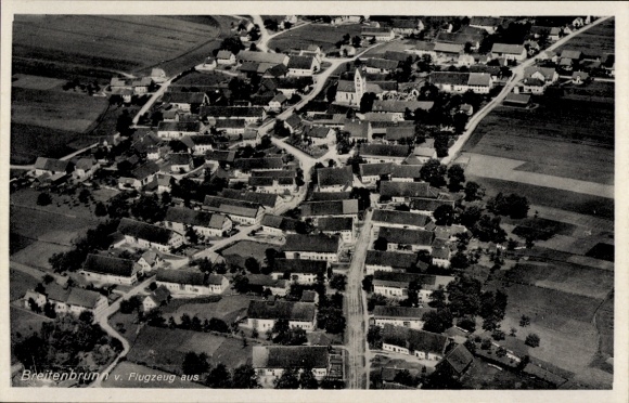Ak Breitenbrunn in het Ertsgebergte, luchtfoto van veel gebouwen en straten, kerk zichtbaar