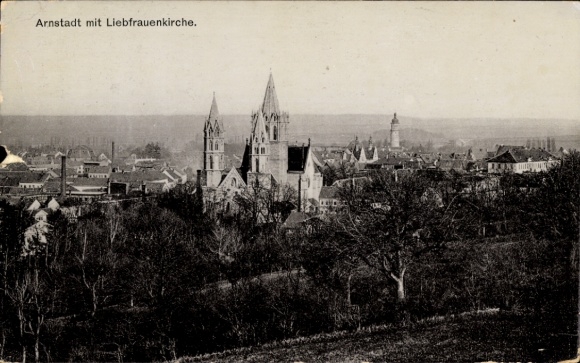 Ak Arnstadt in Thüringen, Gesamtansicht, Liebfrauenkirche
