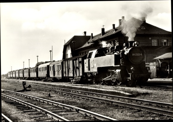 Postcard Kühlungsborn, train station, west entrance building, narrow-gauge railway Molli, steam locomotive 99 2322 8