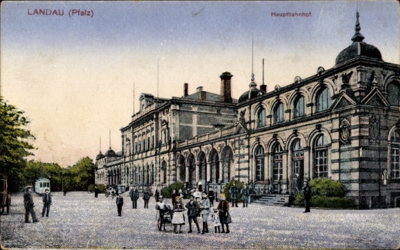 Ak Landau in der Pfalz, Hauptbahnhof, Straßenansicht