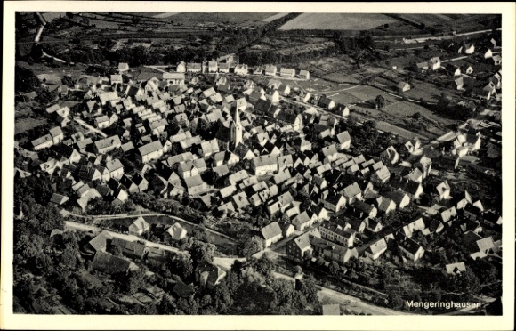Postcard Mengeringhausen Bad Arolsen Hesse, aerial view of many roofs, rural surroundings