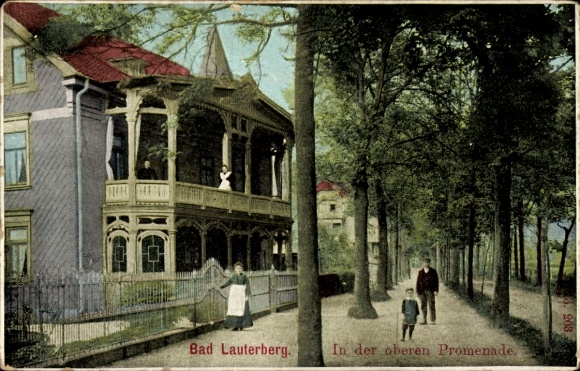 Ak Bad Lauterberg im Harz, oud gebouw, promenade, vrouw, man, meisje