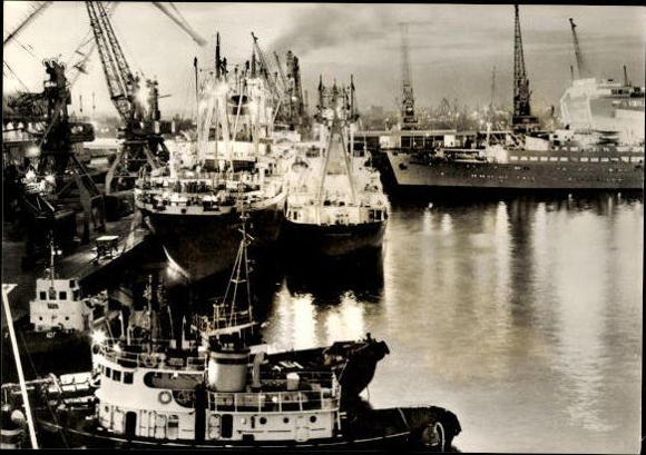 10 old Postcard series ships, shipyards, ports episode 3, various views