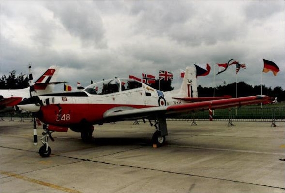 Set von 71 Fotos Flugzeuge und  Hubschrauber