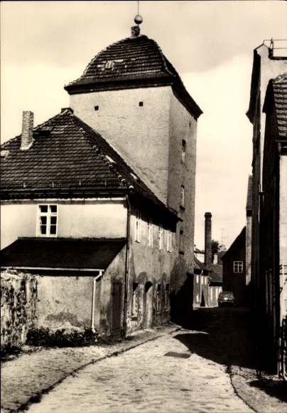 Ak Bischofswerda in Sachsen, Fotografie einer alten Stadtansicht, Fronfeste, Steinmauer, Straßena