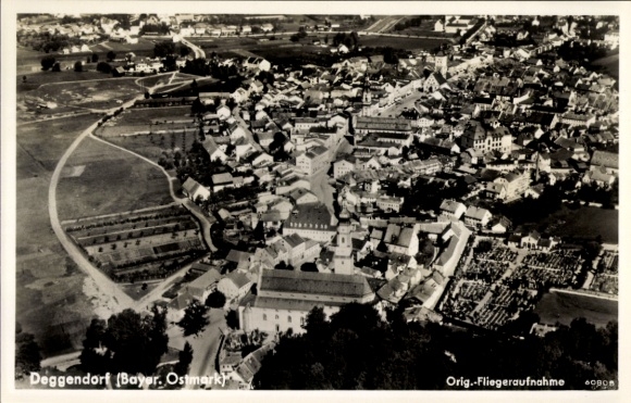 Ak Deggendorf im Bayerischen Wald Niederbayern, Fliegeraufnahme