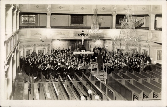 Photo Postcard Seifhennersdorf in Saxony, orchestra in the church