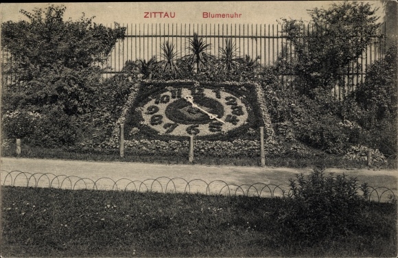 PC Zittau in Saxony, flower clock