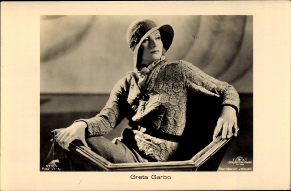 Postcard Actress Greta Garbo, portrait