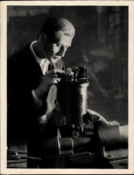 Collection card The state of labor and peace, mechanics at work