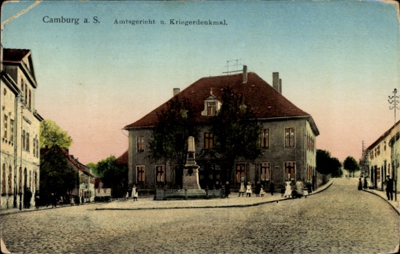 Ak Camburg an der Saale Thüringen, Amtsgericht, Kriegerdenkmal