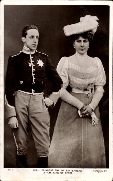 Ak König Alfons XIII. von Spanien, Victoria Eugénie von Battenberg, Königin von Spanien, Portrait