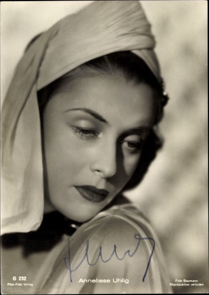 Postcard actress Anneliese Uhlig, portrait, photo Baumann, film photo publisher G 232, autograph