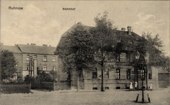 Ak Runowo Ruhnow Pommern, Bahnhof