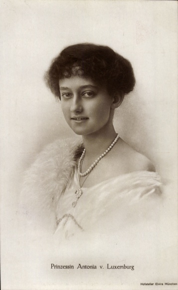 Postcard Princess Antonio of Luxembourg, portrait