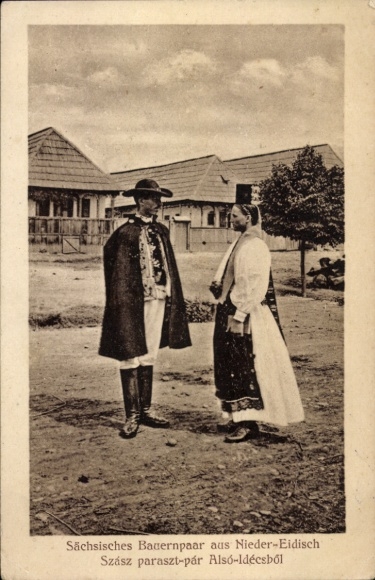 Postcard Niedereidisch Romania, Saxon farmer couple