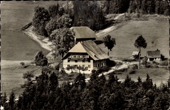 Ak Titisee Neustadt im Breisgau Hochschwarzwald, Weberhof, ländliche Umgebung, Wald, Wiese, 