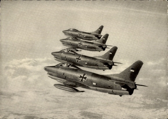 Postcard German Bundeswehr, Air Force, Fiat G 91 fighter aircraft in formation
