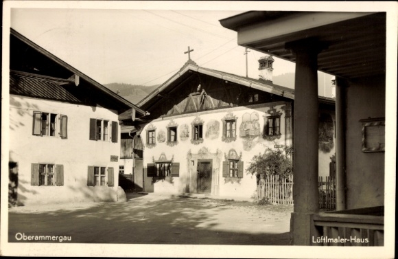 Postcard Oberammergau in Upper Bavaria, Lüftimaler House, houses, street