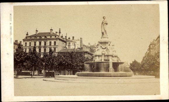CdV Lyon Rhône, around 1866, Fontaine de Brottamp