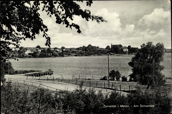 PC Zarrentin am Schaalsee, water game, partial view of the place