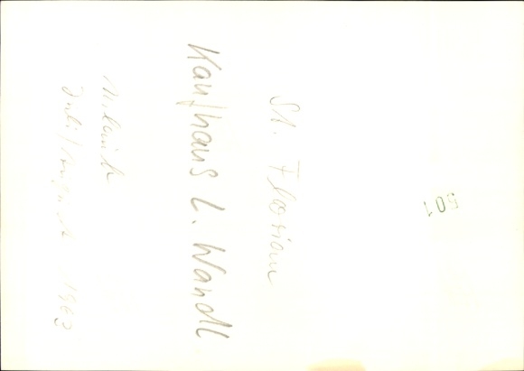 Photo St. Florian Upper Austria, department store L. Wandl, car, license plate BJR 148