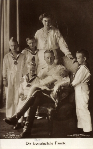 Postcard Crown Prince Wilhelm of Prussia, Crown Princess Cecilie, Princes, Princess Alexandrine
