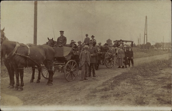 Photo Postcard Drackenstedt Eilsleben in Saxony Anhalt, trip to Neuhaldensleben 27.07.1919, carriages