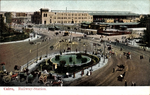 Postcard Cairo Cairo Egypt, Railway station, gare, view of station, street side