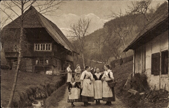 Postcard Wolfach in the Black Forest, farmhouse, people in traditional costume