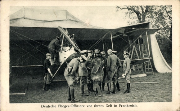 Postcard German air officers in front of their tent in France, military aircraft WWI