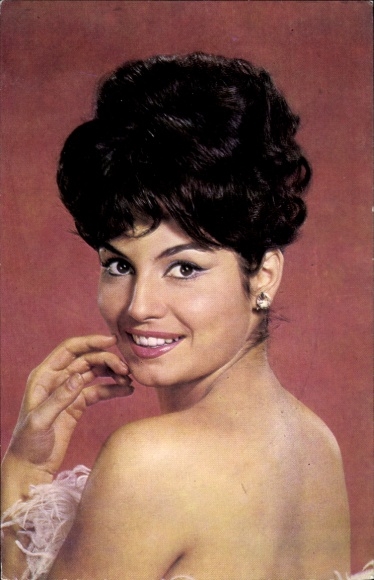 Postcard actress Rosanna Schiaffino, portrait