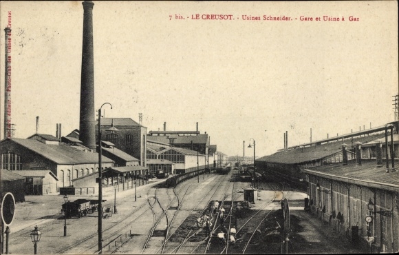 Postcard Le Creusot Saône et Loire, Schneider factories, station, gas factory