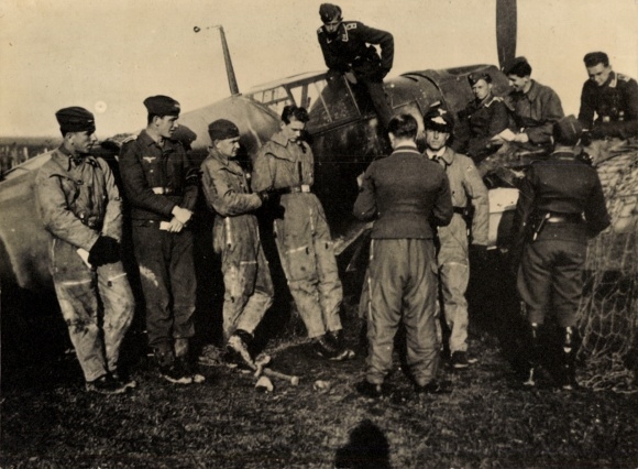 Foto Piloten eines deutschen Jagdgeschwaders, Messerschmitt Bf109