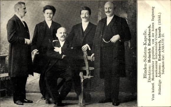 Postcard Blinden Soloisten Kapelle, Director Heinrich Rodenbusch, group portrait