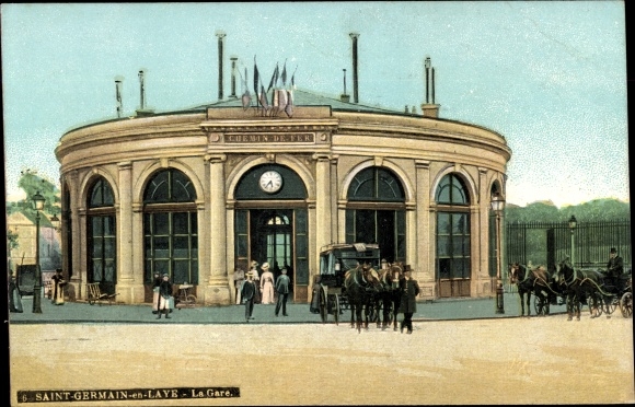 Postcard Saint Germain Laval Loire, Part am Bahnhof