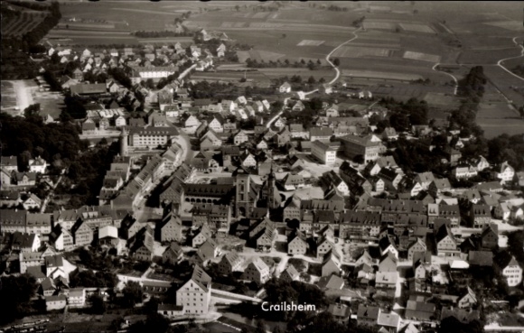 Ak Crailsheim in Württemberg, Luftaufnahme von  viele Häuser, grünes Umland