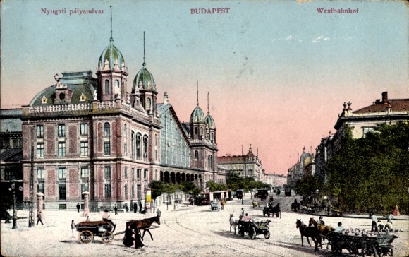 Postcard Budapest Hungary, tram at the Westbahnhof, carriage