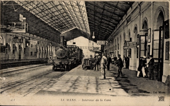 Postcard Le Mans Sarthe, Intérieur de la Gare, train station, interior view, steam locomotive