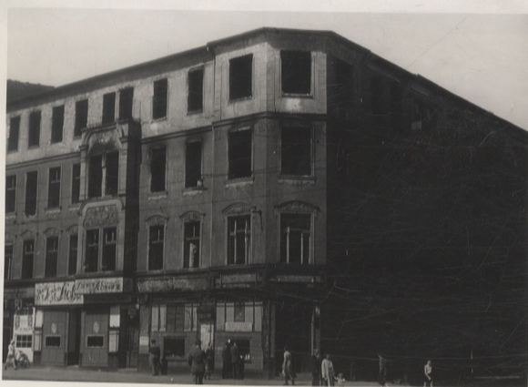 Original photo Berlin Steglitz, Schloßstraße 7-8, around 1946, approx. 13 x 18 cm