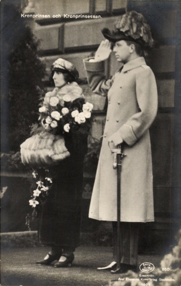 Postcard Crown Prince Gustaf Adolf, Crown Princess Louise Mountbatten, portrait