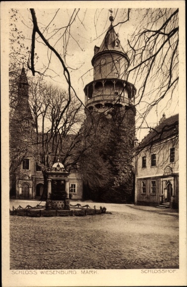 Ak Wiesenburg in der Mark, kasteel, kasteelbinnenplaats
