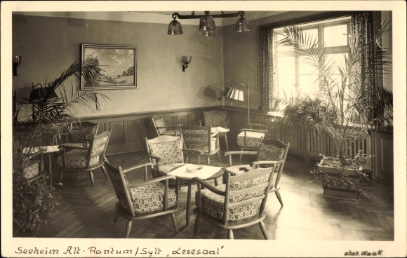 Ak Rantum auf Sylt, Seeheim, Lesesaal, Innenansicht, Stühle, Tische, Pflanzen 