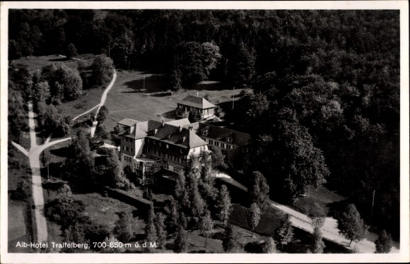 Ak Traifelberg Honau Lichtenstein in Baden Württemberg, Alb Hotel, Fliegeraufnahme