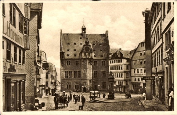 Postcard Marburg an der Lahn, market square with buildings, people, horse-drawn carriage