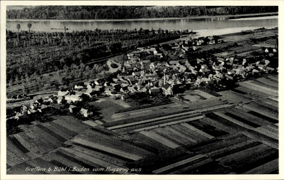Ak Greffern Rheinmünster am Rhein, Luftaufnahme von Greffern, Felder, Häuser, Flugzeugblick