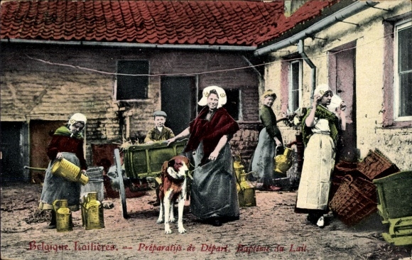 Ak Belgien, Laitieres, Preparatifs de Depart, Bapteme du Lait, Milchfrauen, Trachten, Hundekarren