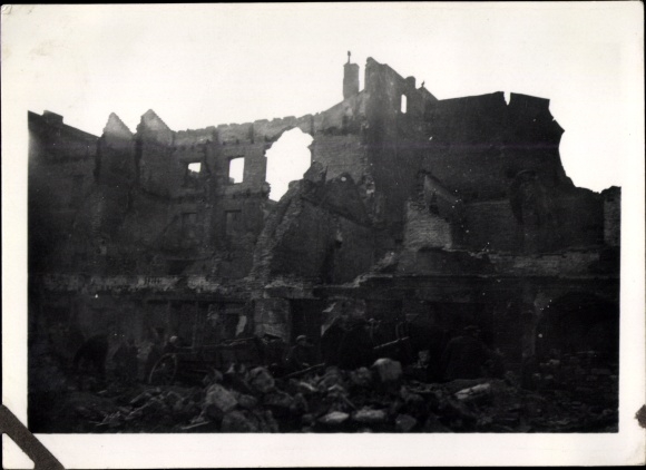 Photo Warszawa Warsaw Poland, shot up houses, war damage, II WW
